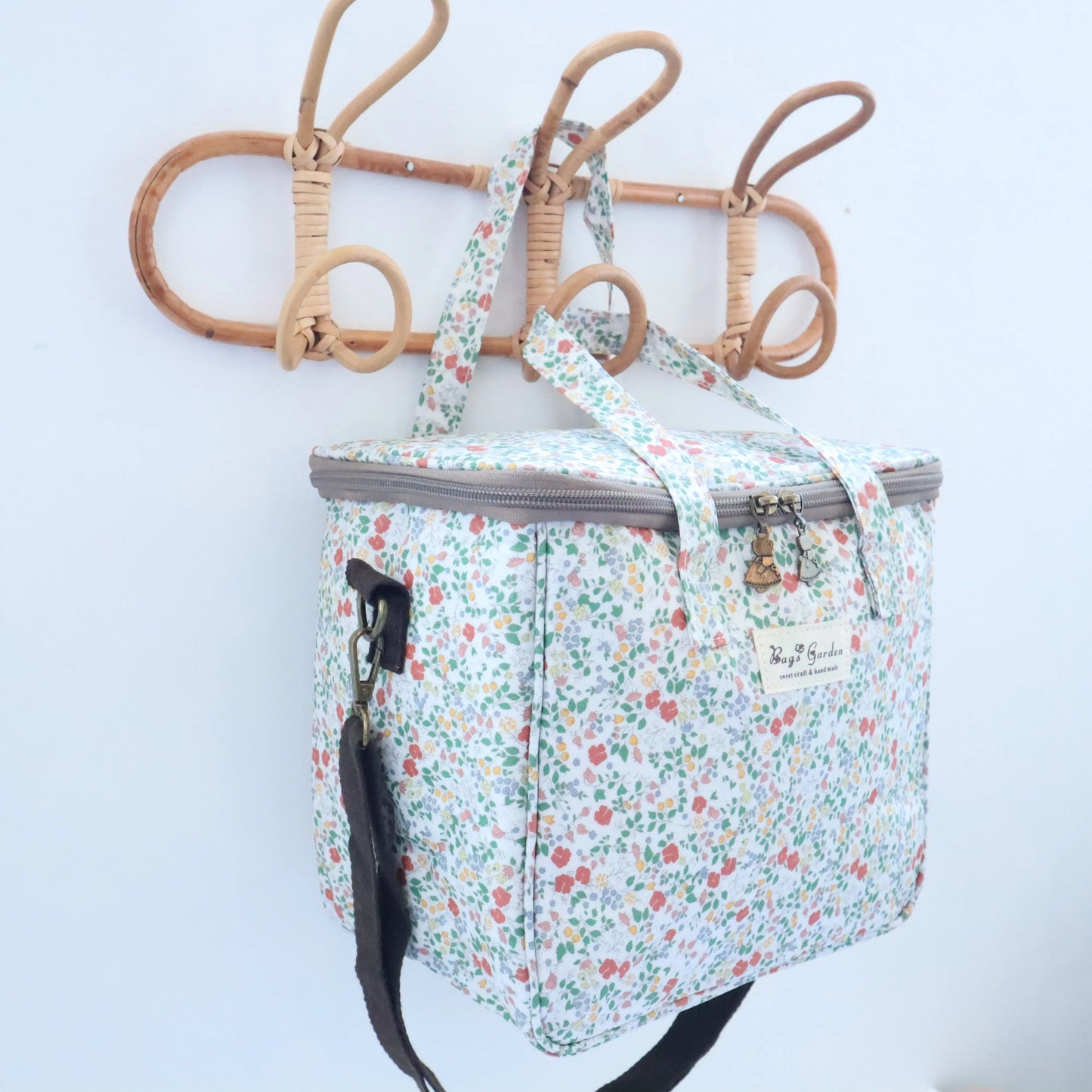 Bags Garden Nevera Bolsa térmica Nevera impermeable cuadrada Bags Garden – Diseño Flores Eucalipto Bags Garden