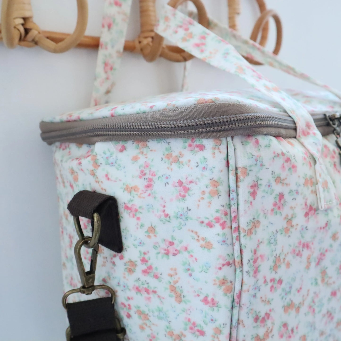 Bags Garden bolso de mano Nevera impermeable cuadrada Bags Garden – Diseño Flores Nata Bags Garden
