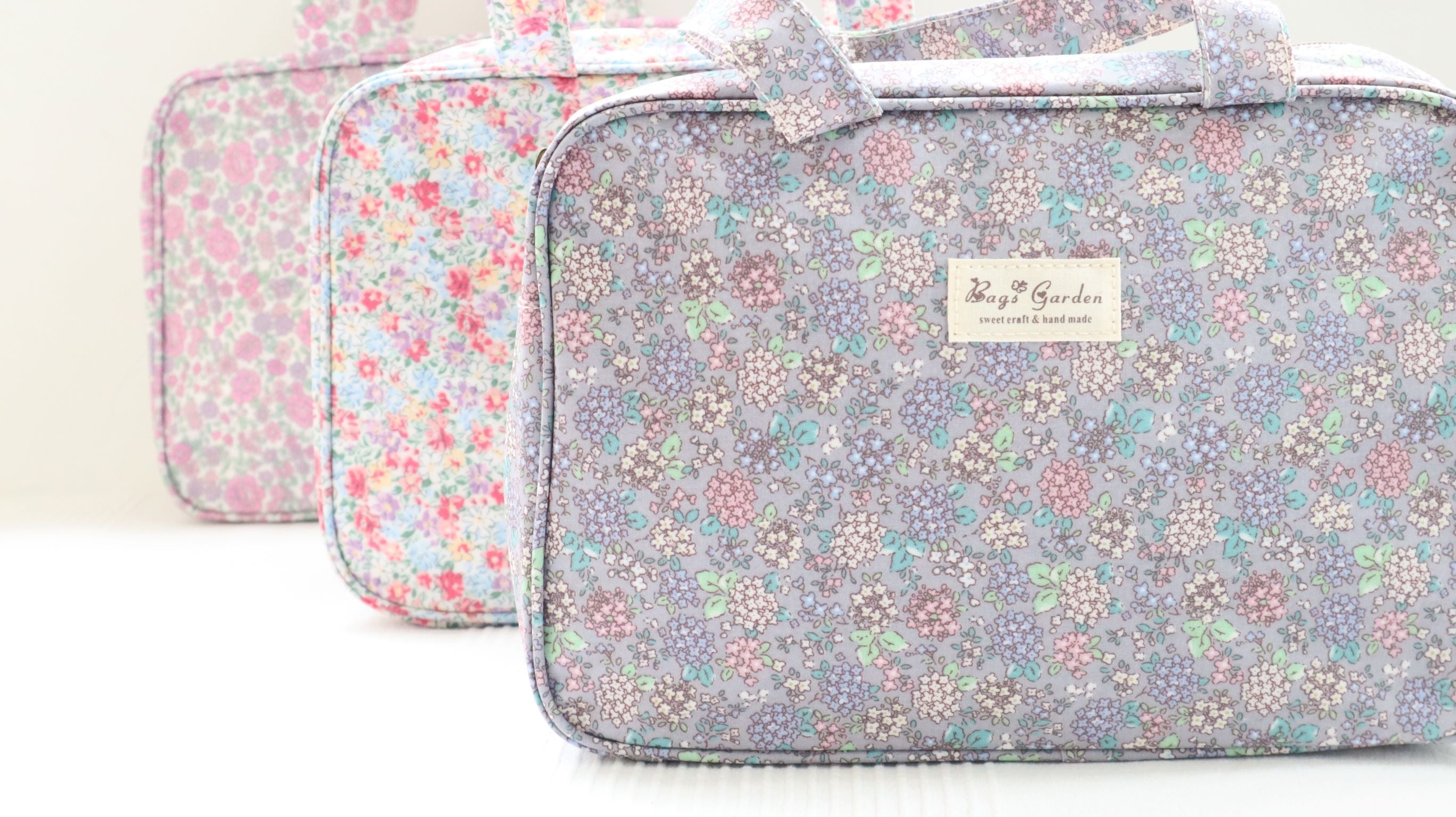 neceser, neceser waterproof, neceser de viaje, neceser bags garden, algodón resinado, neceser cambiador, bolso, bolso de viaje, maleta, bolso de viaje, maleta maternidad, maleta hospital