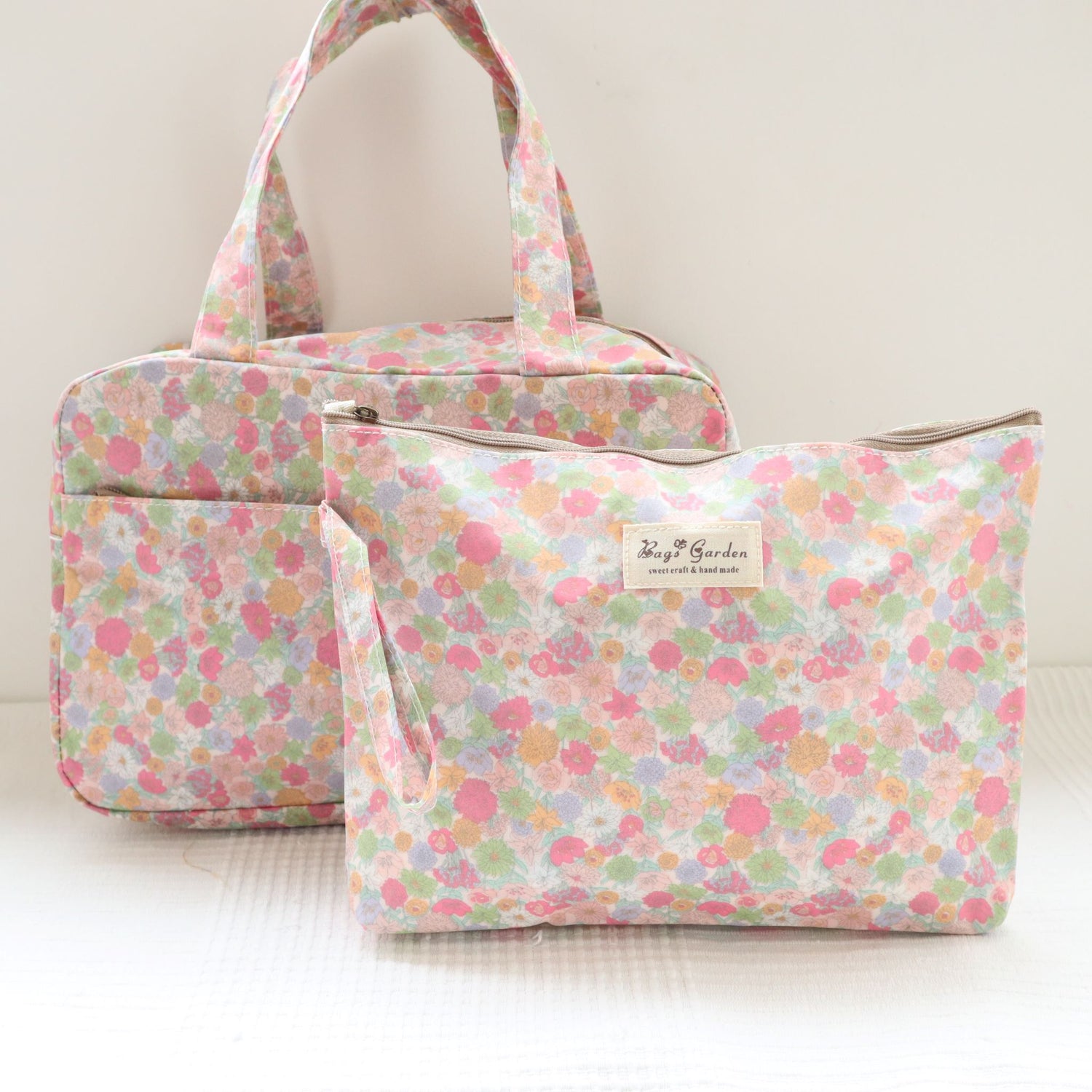 neceser, neceser waterproof, neceser de viaje, neceser bags garden, algodón resinado, neceser cambiador, bolso, bolso de viaje, maleta, bolso de viaje, maleta maternidad, maleta hospital