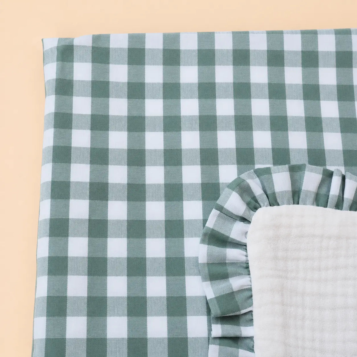 Colcha muselina con volante Vichy menta | BAPUM