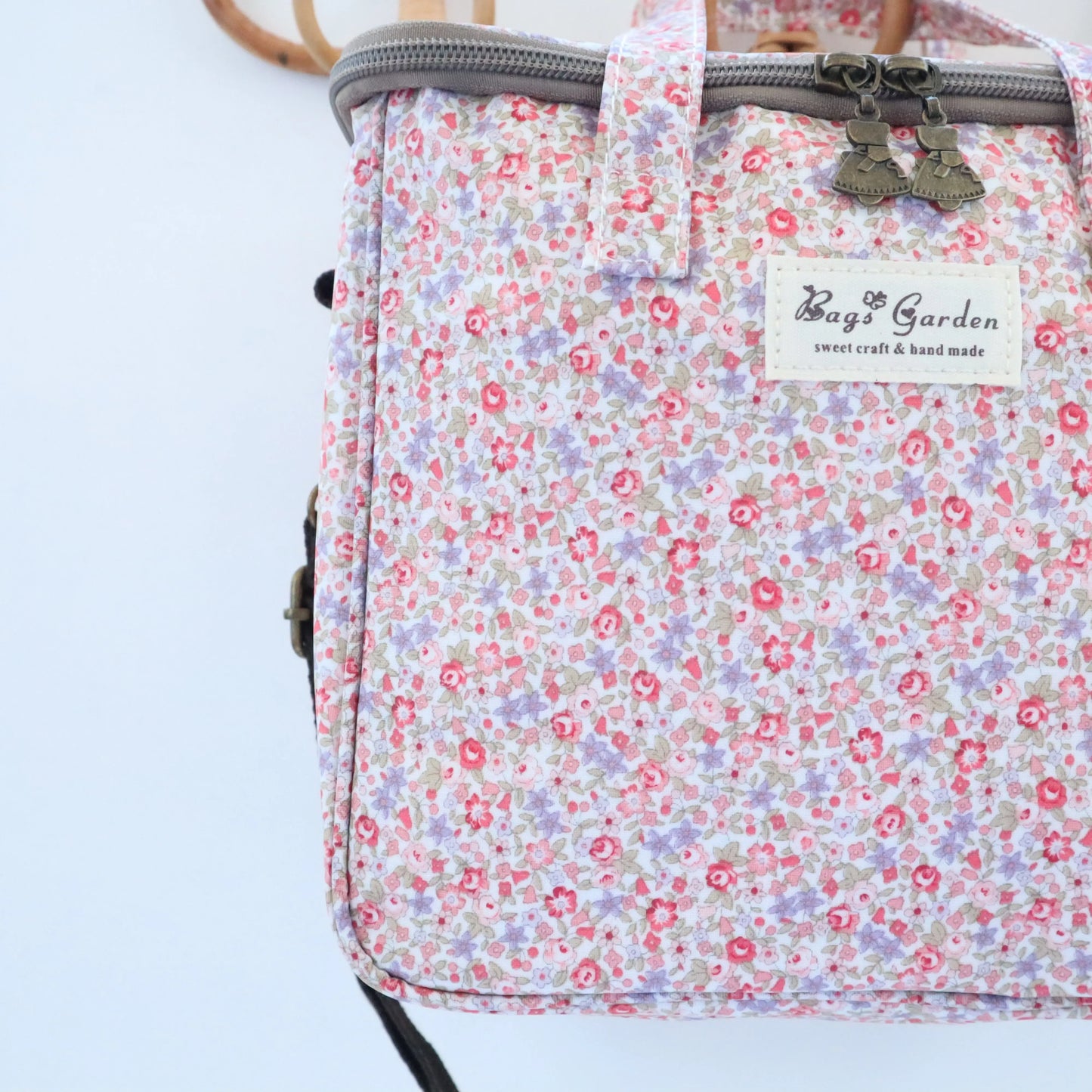nevera impermeable floral