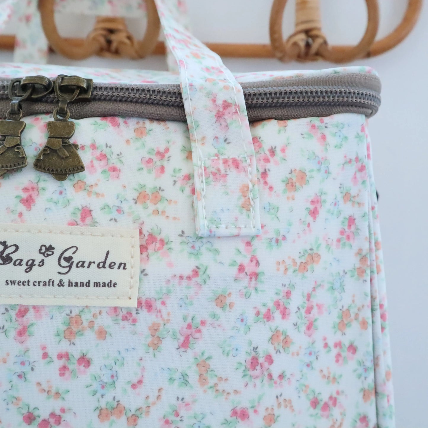 Bags Garden bolso de mano Nevera impermeable cuadrada Bags Garden – Diseño Flores Nata Bags Garden