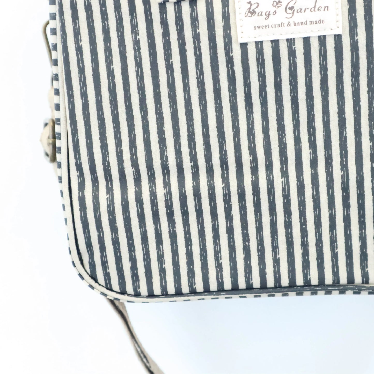 Neverita impermeable cuadrada Rayas Negro Bags Garden