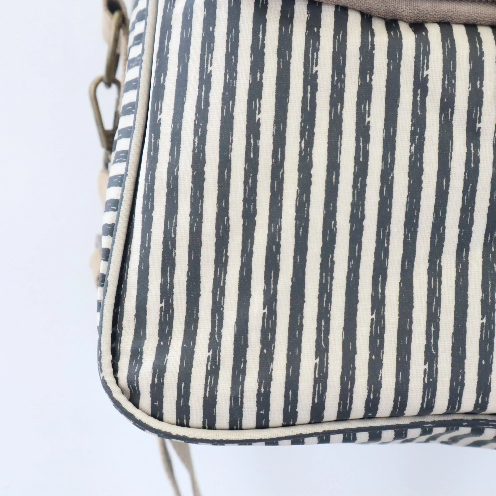 Bags Garden bolso de mano Neverita waterproof Rayas Negro Bags Garden Bags Garden
