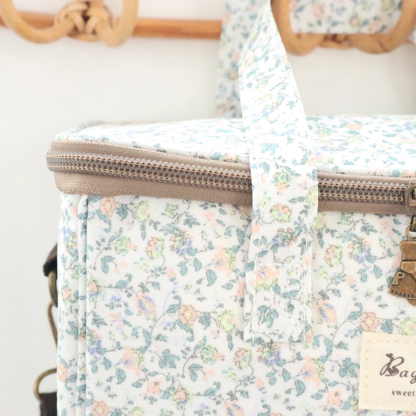 Neverita waterproof cuadrada Mango Bags Garden