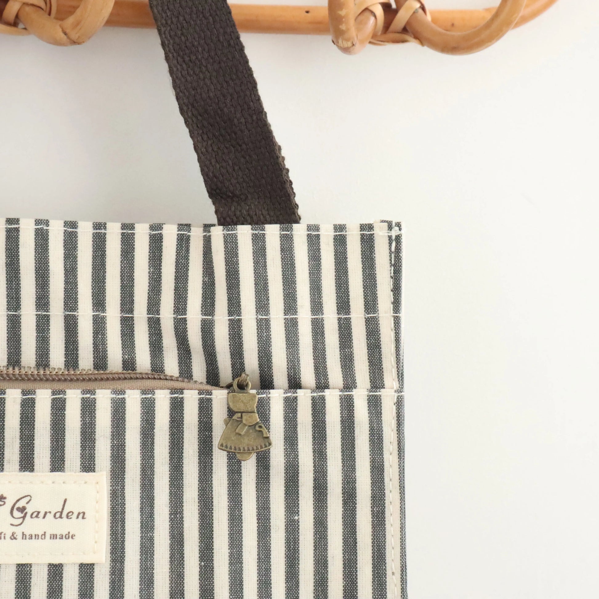 Bags Garden bolso de mano Tote de mano mediana impermeable Raya Negro Bags Garden Bags Garden